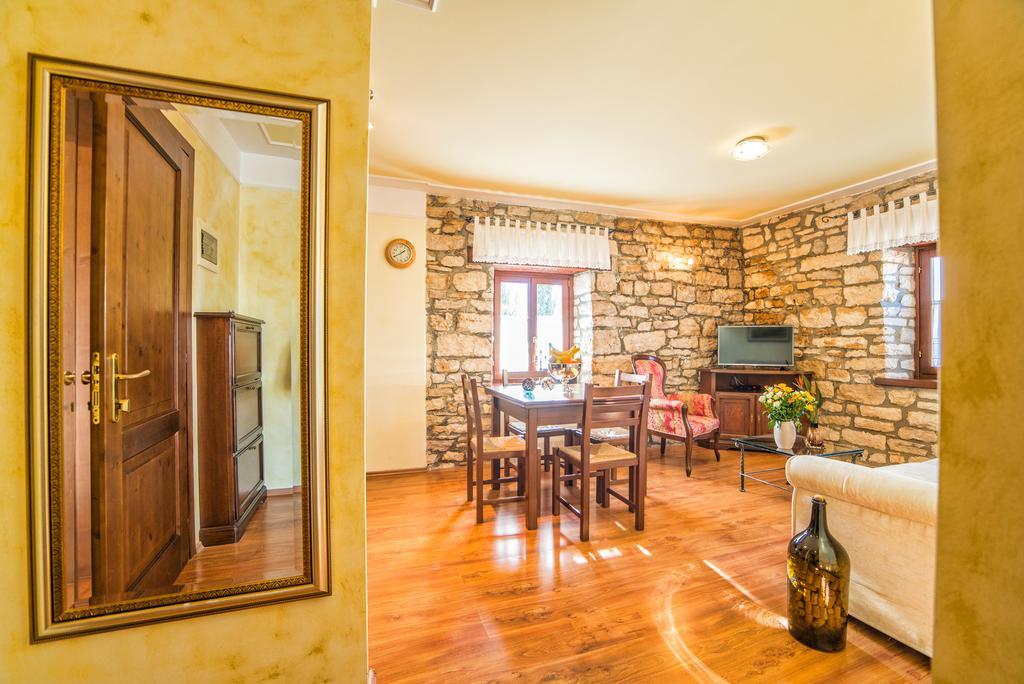 Aparthotel Katalyma 828 Kanfanar Extérieur photo
