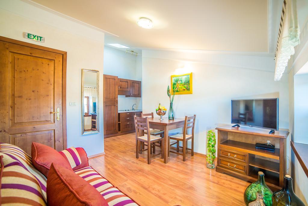 Aparthotel Katalyma 828 Kanfanar Extérieur photo